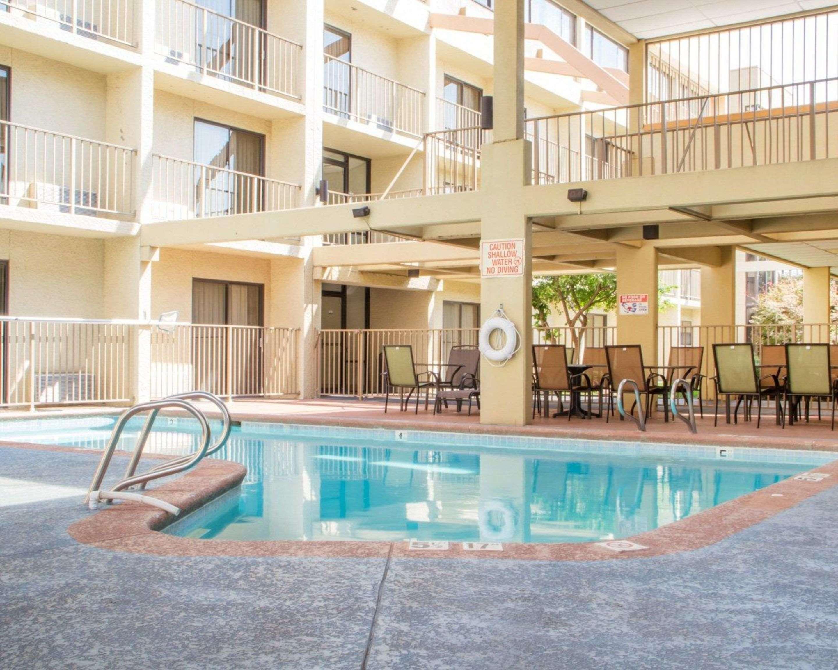 Econo Lodge Broken Arrow-Tulsa Extérieur photo